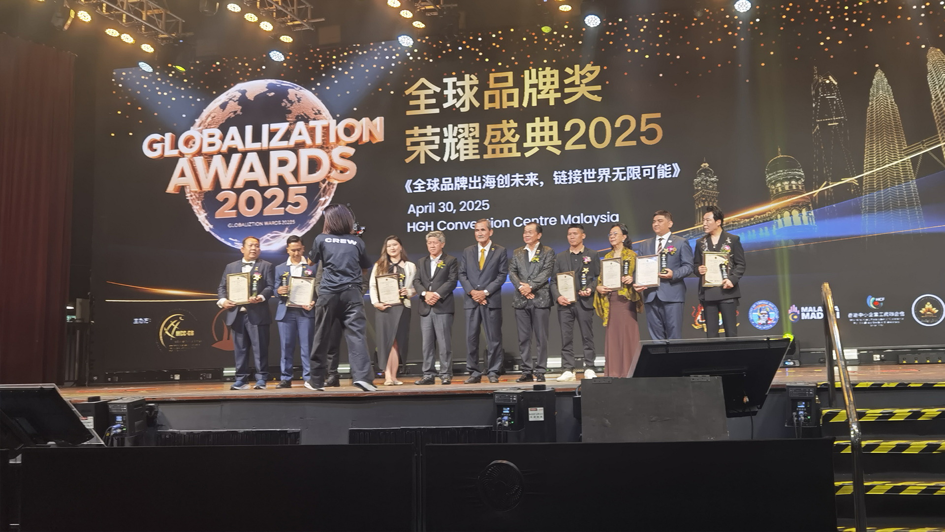 乐竟体育家居荣获2025国际健康睡眠科技金奖 科技睡眠方案闪耀马来西亚荣耀盛典